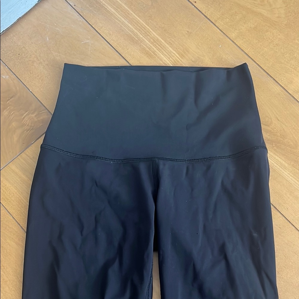LULULEMON size 2 black leggings, 25” length